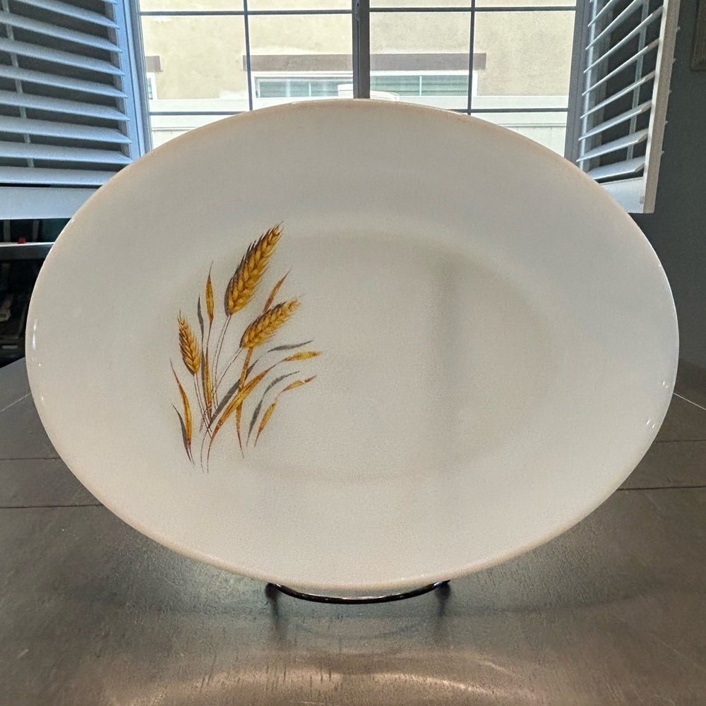VTG 60s country farmhouse Cottagecore milkglass wheat pattern serving platter